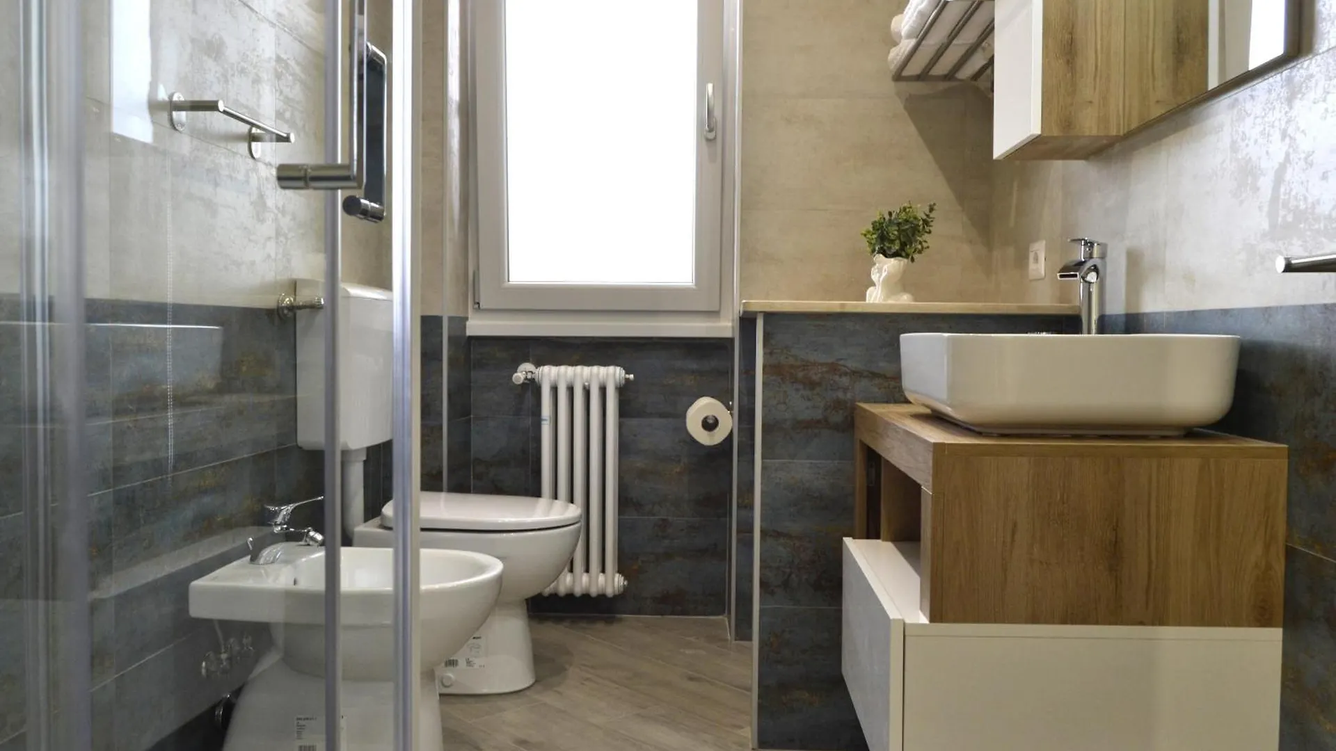 Green And Blue Apartment Roma