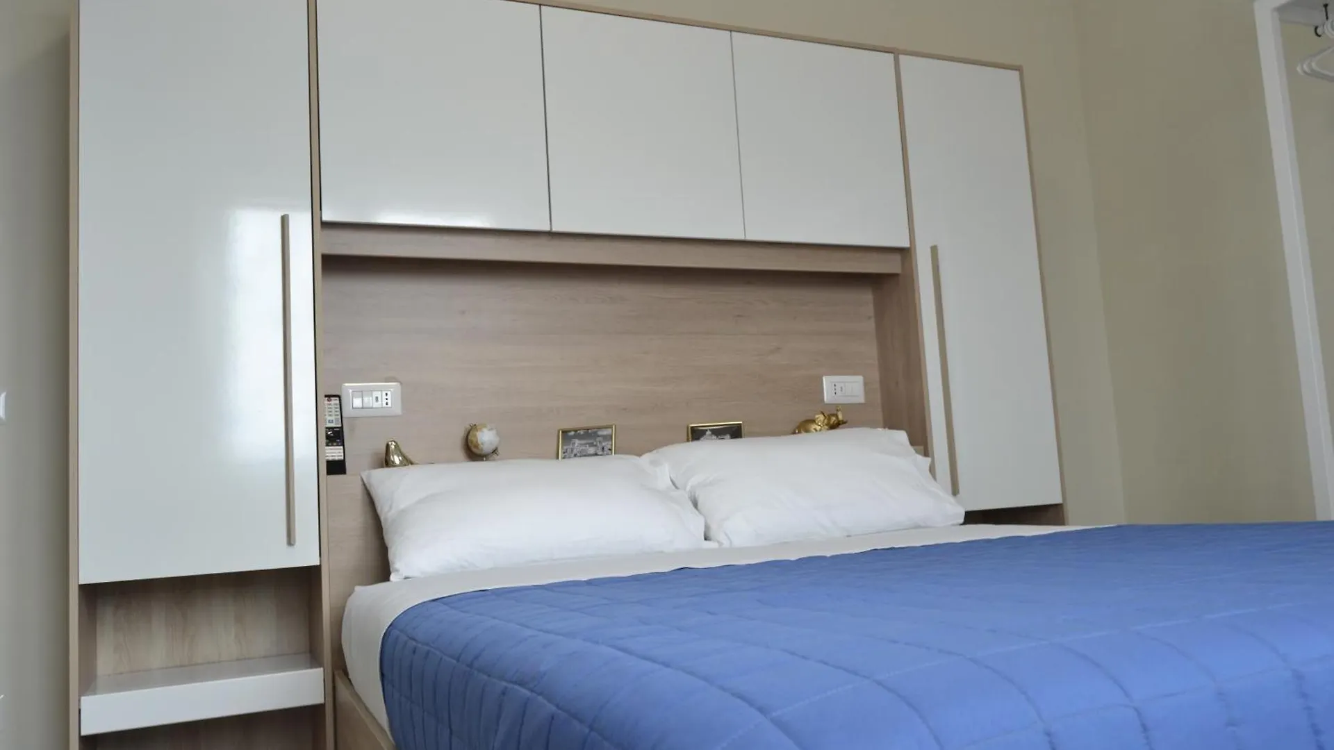 Green And Blue Apartment Roma Italia