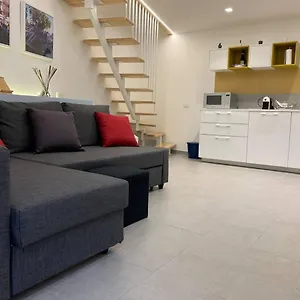 https://the-painting.catania-hotels.net