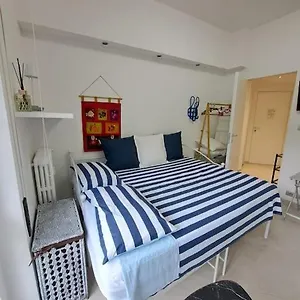 https://margherita-a-2-passi-dal-mare-con-wi-fi-e-aria-condizionata.hotelitalianriviera.com