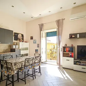 https://la-casa-di-nonna-maria-naples.hotels-amalfi.com